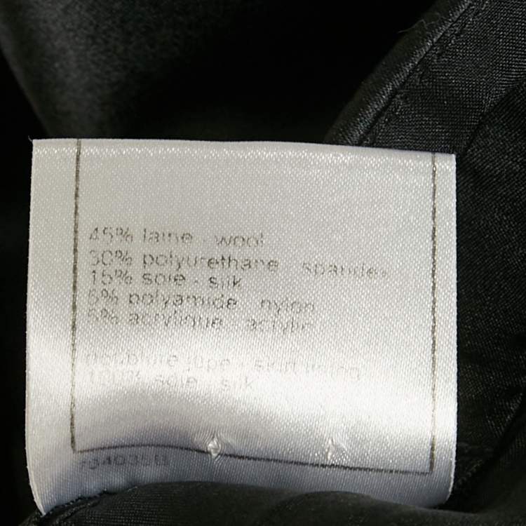 مملوكة مسبقًا Chanel Black Satin Flounce Knee-Length Skirt S