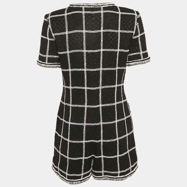 Pre Owned بلاي سوت شانيل تويد لوريكس أسود بأزرار مزينة مقاس متوسط - ميديوم