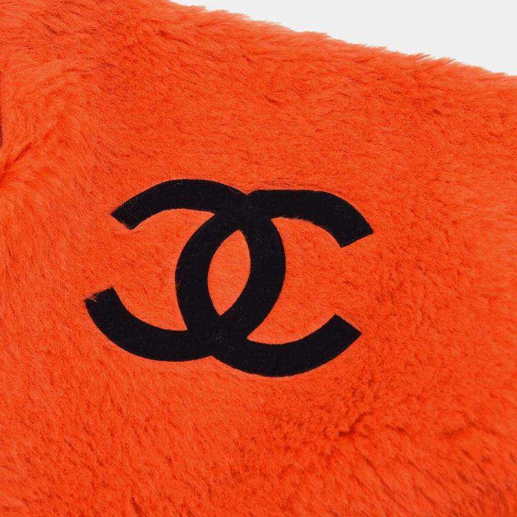 مملوكة مسبقًا Chanel Fur Vest Red Size S