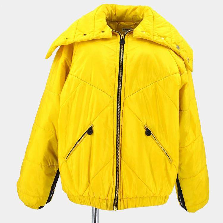 مملوكة مسبقًا Chanel Jacket Yellow