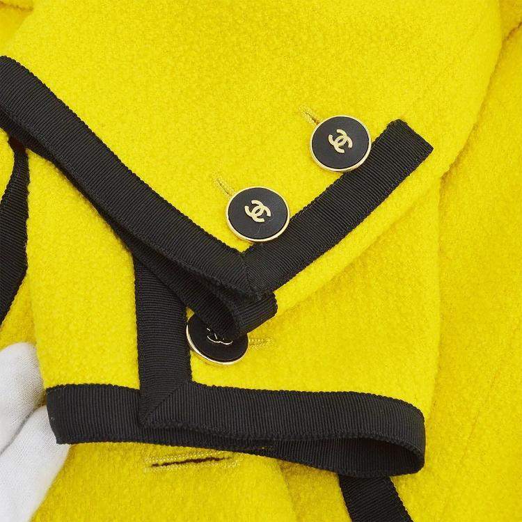 Pre Owned Chanel Long Sleeve Jacket Yellow Black L