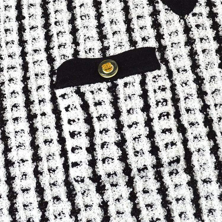 Pre Owned Chanel 97P Sleeveless Vest Top Sweater White Black IT 42