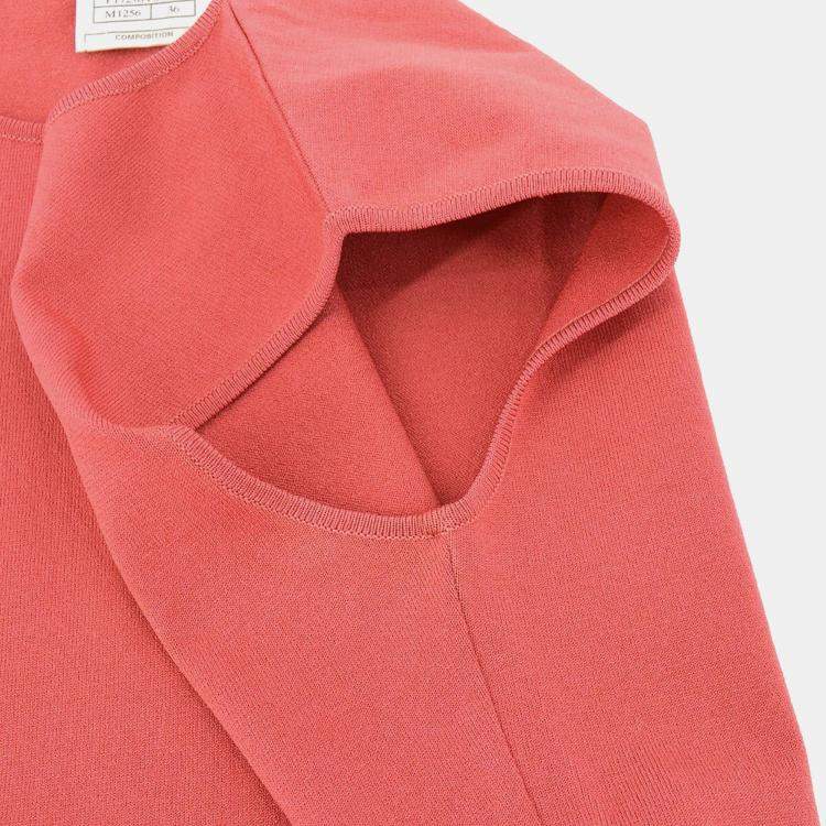 مملوكة مسبقًا Chanel Sleeveless Top Pink 01P M