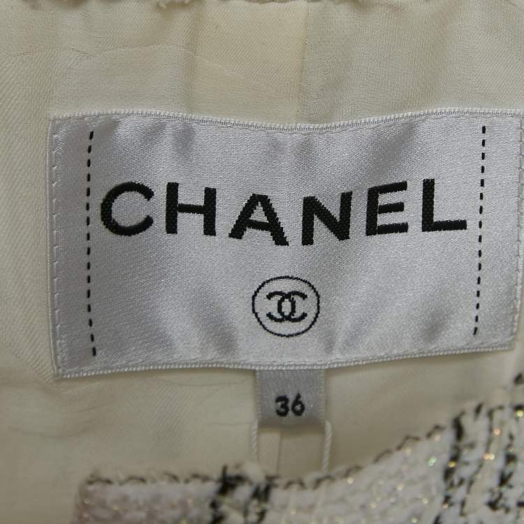 مملوكة مسبقًا Chanel White Metallic Tweed Button Detail Jacket S