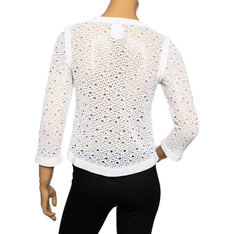 مملوكة مسبقًا Chanel White Crochet Knit Cropped Button Front Cardigan M