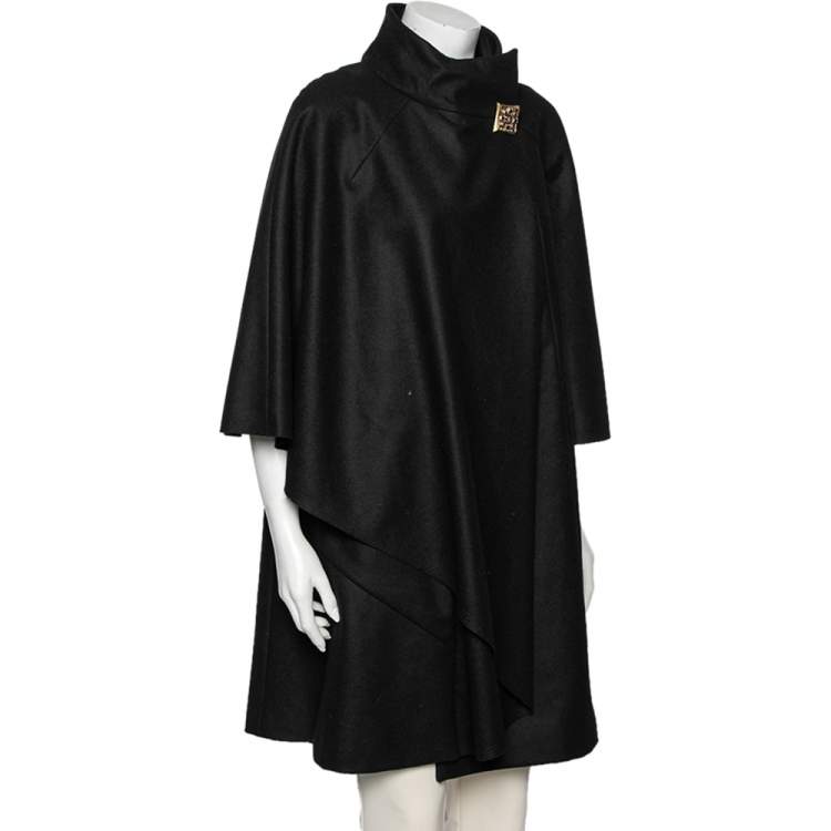 Pre Owned Chanel Black Wool Brooch Detail Cape M 