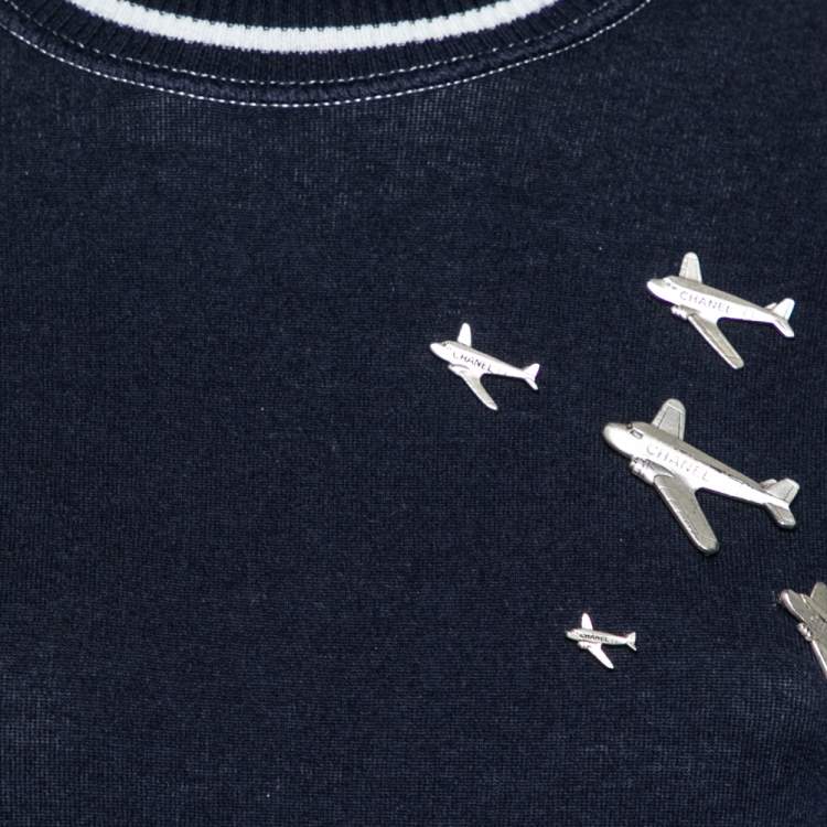 مملوكة مسبقًا Chanel Navy Blue & White Striped Knit Plane Embellished Jumper & Skirt Set S