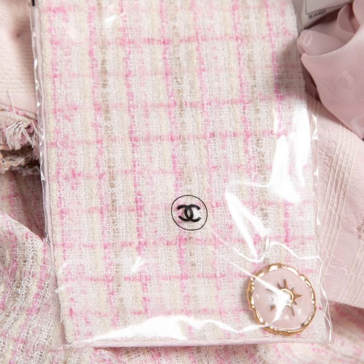 Pre Owned Chanel Pink Tweed Floral Brooch Detail Button Front Jacket M