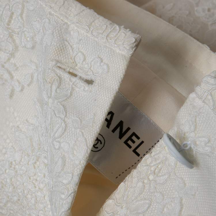 Pre Owned Chanel White Floral Lace Buttoned Jacket M