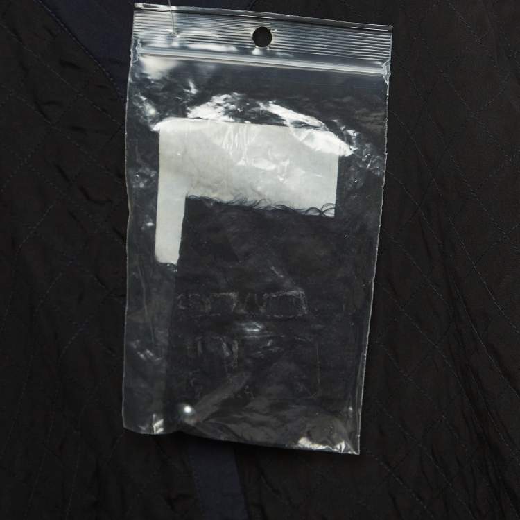 مملوكة مسبقًا Chanel Vintage Black Quilted Silk Buttoned Jacket M