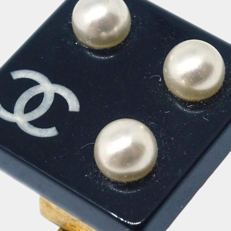 Pre Owned Chanel Black Square Clip-On Earrings