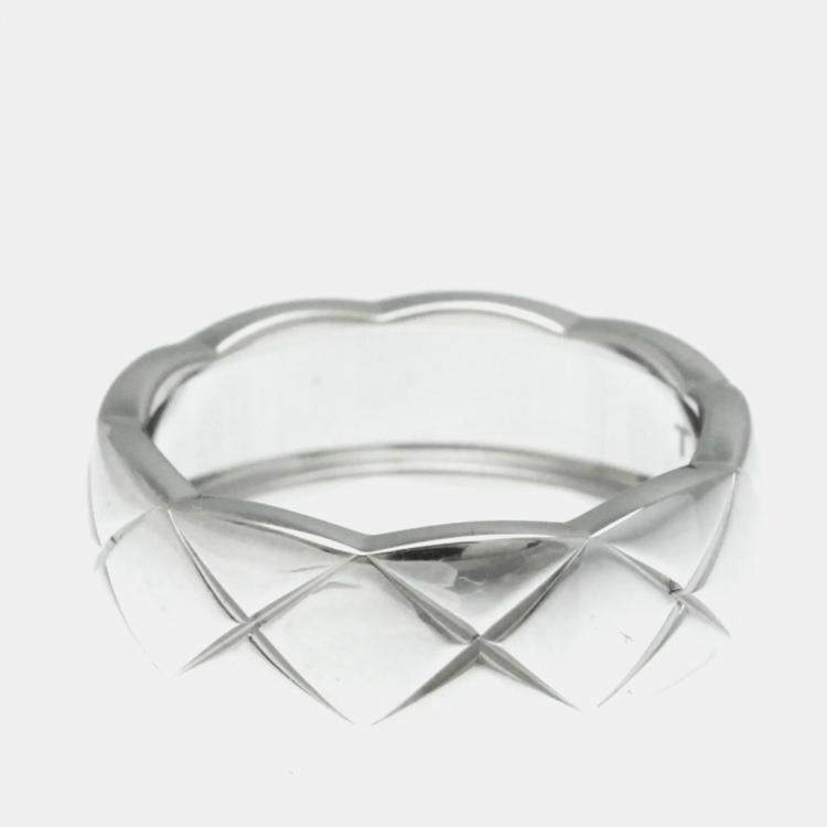 Pre Owned Chanel Coco Crush Ring Medium Size 18K White Gold Band Ring