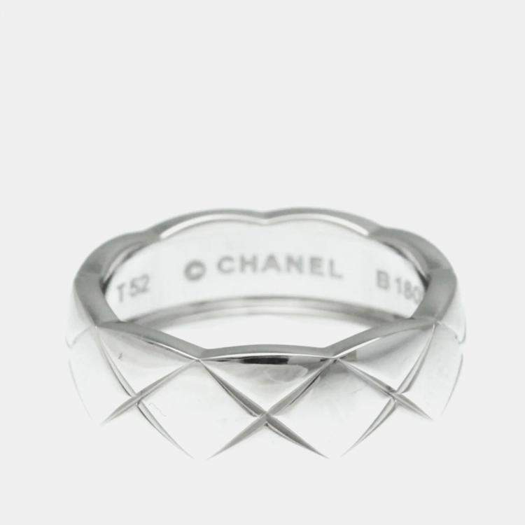 Pre Owned Chanel Coco Crush Ring Medium Size 18K White Gold Band Ring