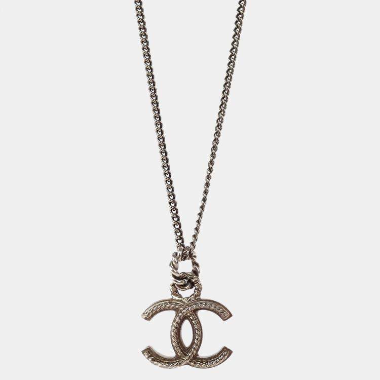 Pre Owned Chanel CC Chain Necklace Pendant Silver