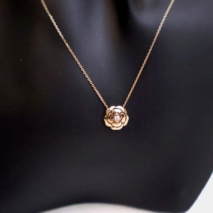 Pre Owned Chanel Extrait De Camellia Necklace