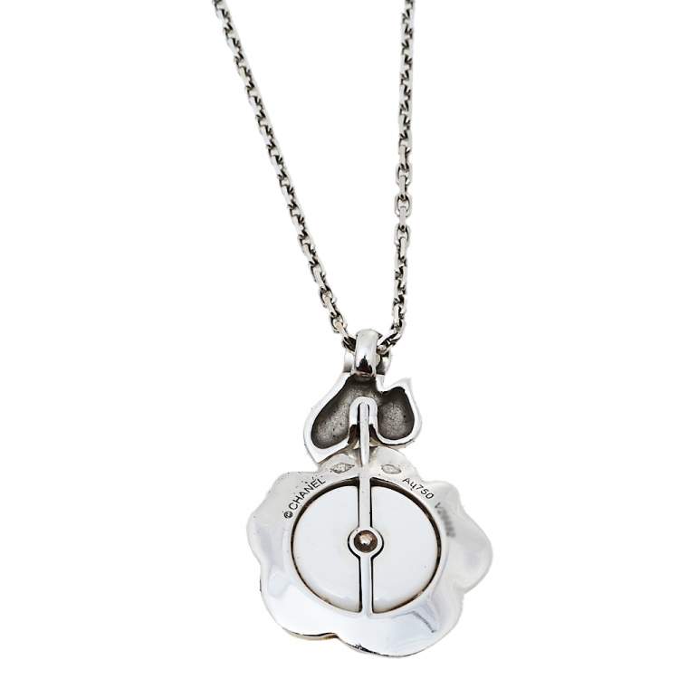 Pre Owned Chanel Camelia Ceramic Diamond 18k White Gold Flower Pendant Necklace