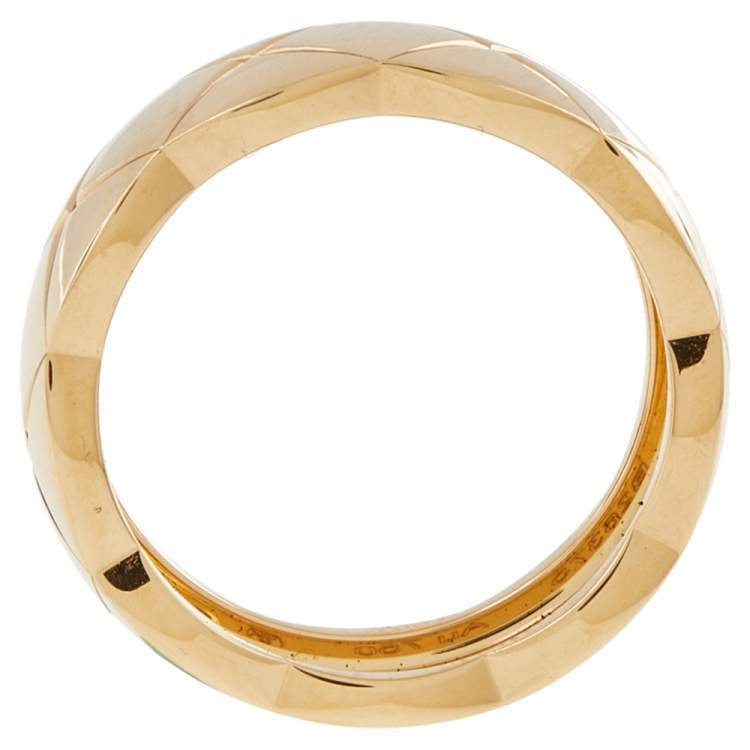 Pre Owned Chanel Coco Crush Quilted motif 18K Yellow Gold Small Version Band Ring 54