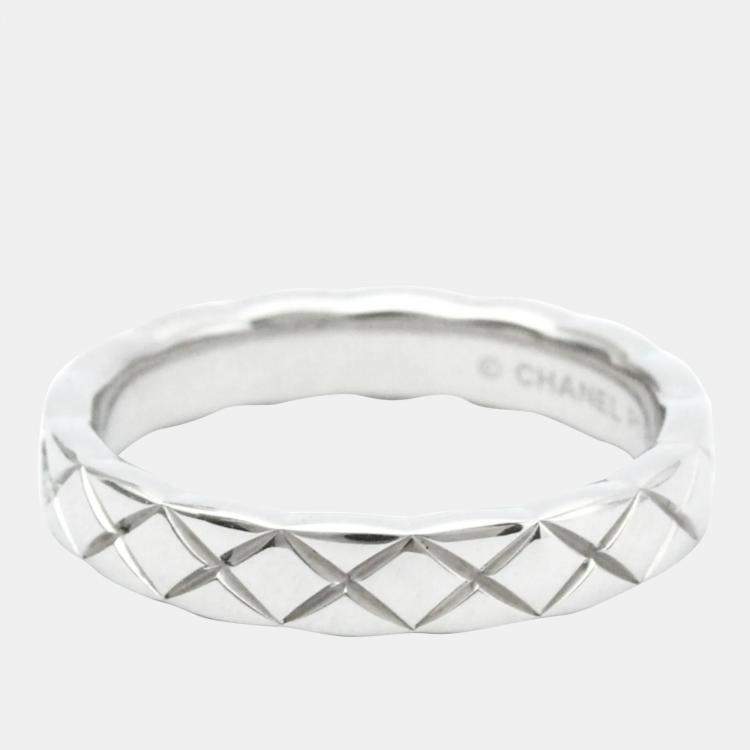 Pre Owned Chanel 18K White Gold Coco Crush Slim Ring EU 50