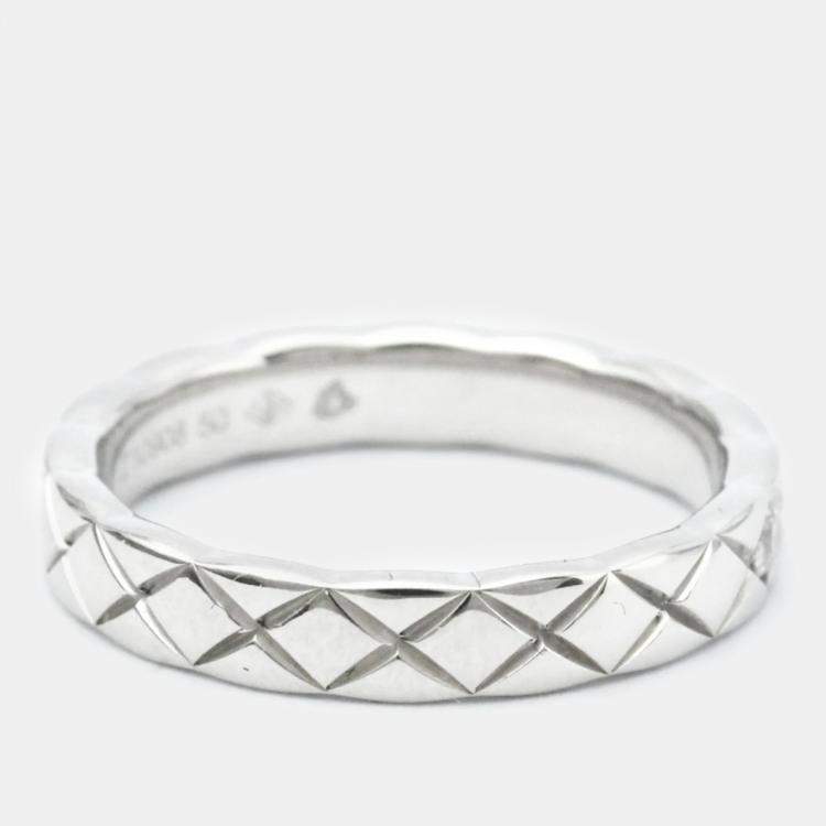 Pre Owned Chanel 18K White Gold Coco Crush Slim Ring EU 50