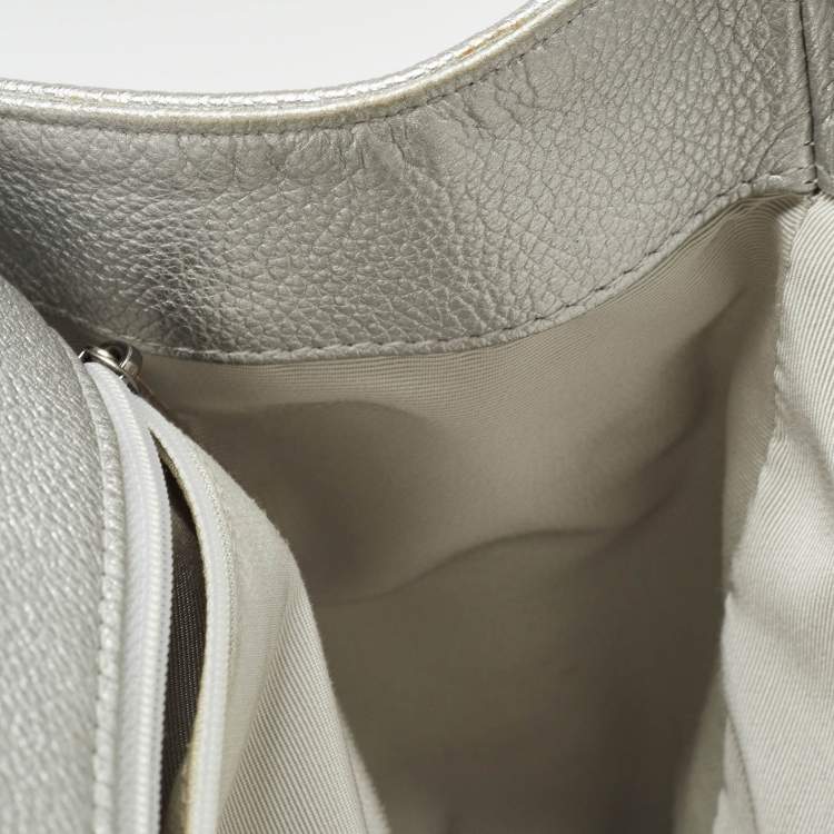 Pre Owned Chanel Silver Quilted Leather Casual Rock Airline Backpack