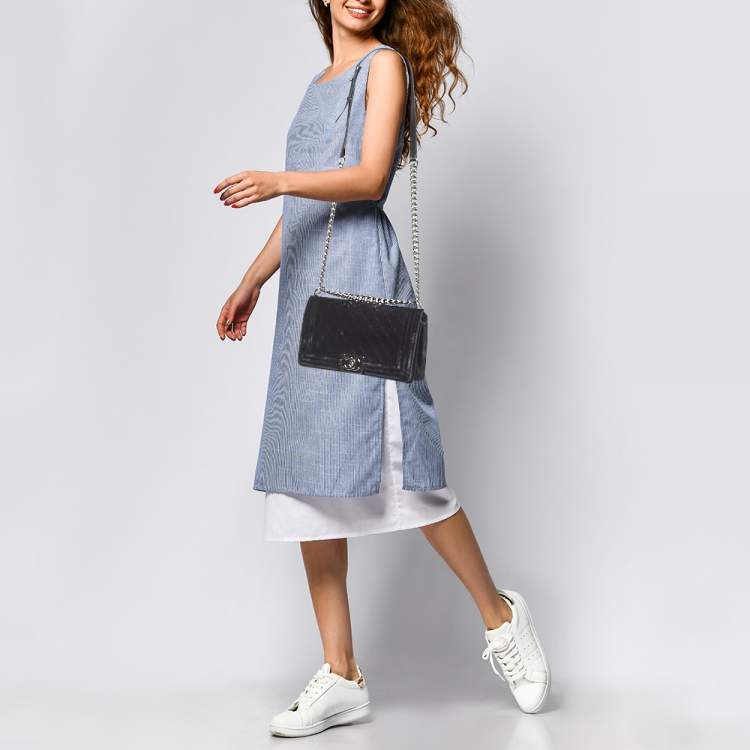 Pre Owned Chanel Black Quilted Velvet Medium Boy Flap Bag