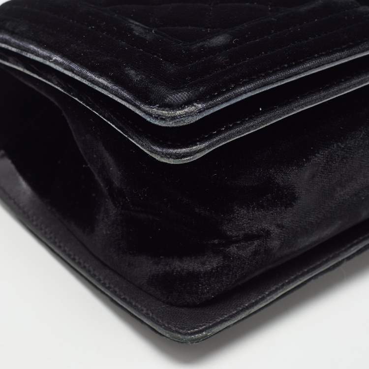 Pre Owned Chanel Black Quilted Velvet Medium Boy Flap Bag