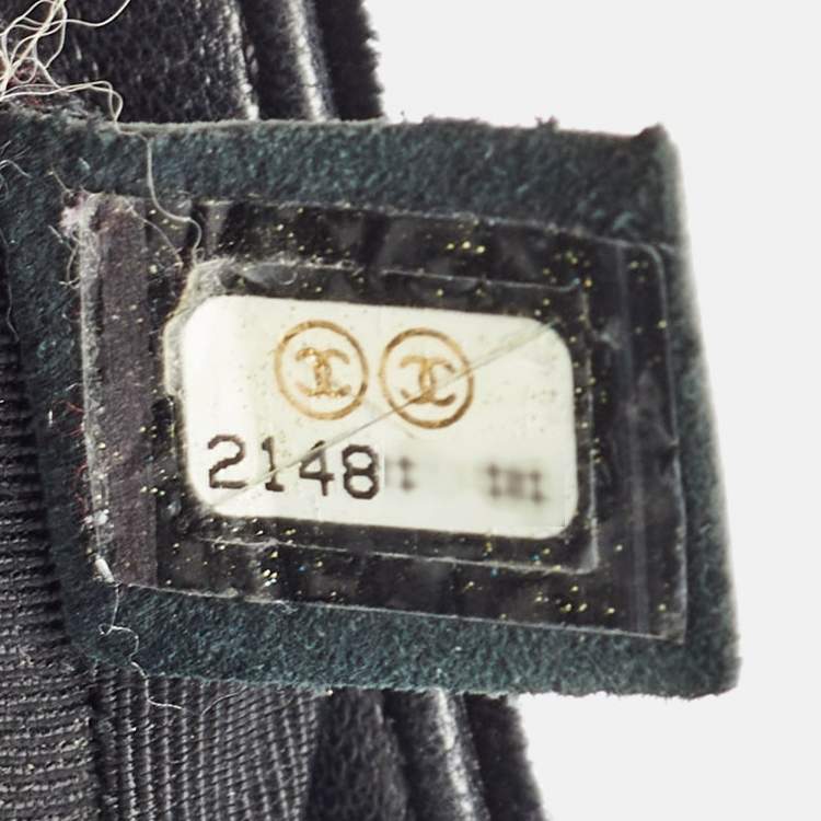 Pre Owned Chanel Black Quilted Velvet Medium Boy Flap Bag