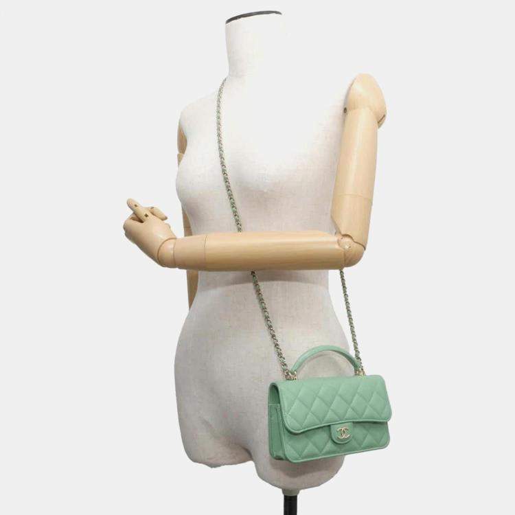 Pre Owned Chanel Green Lambskin Leather Flap Phone Case Shoulder Bag