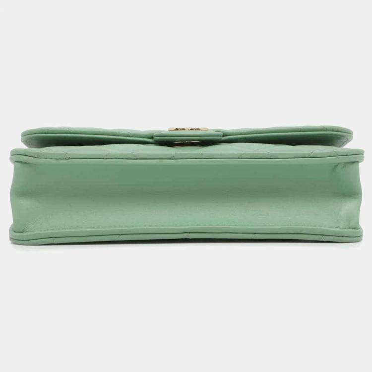 Pre Owned Chanel Green Lambskin Leather Flap Phone Case Shoulder Bag