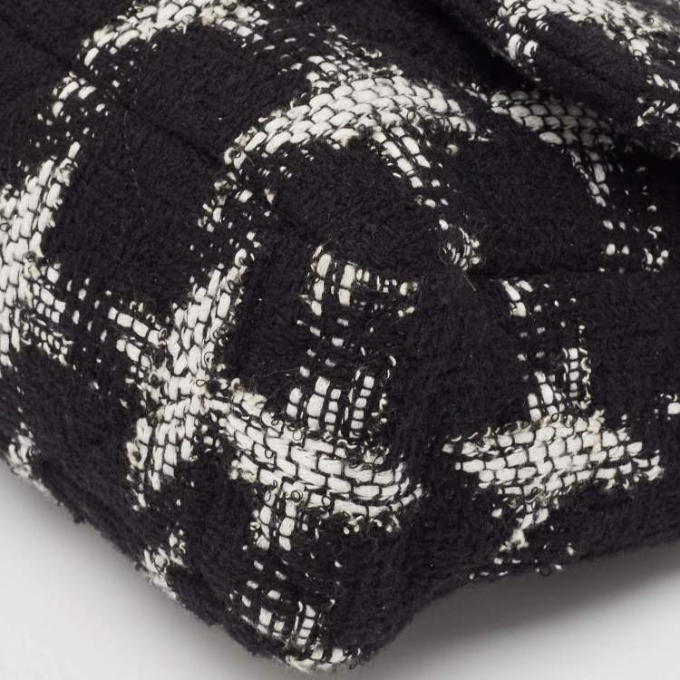 Pre Owned Chanel Black/White Quilted Houndstooth Tweed and Leather Large 19 Flap Bag