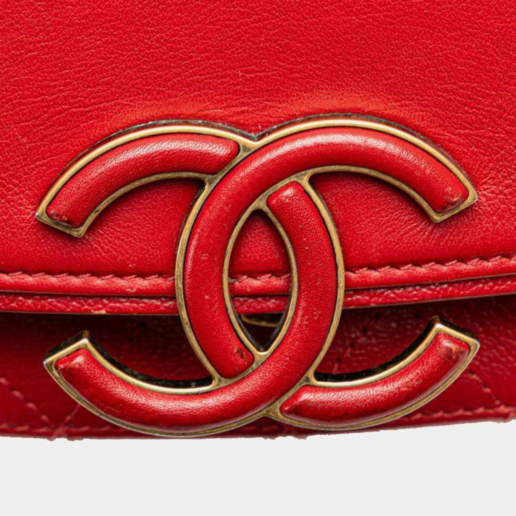 Pre Owned Chanel Red Calfskin and Quilted Goatskin Small Coco Curve Flap  Shoulder Bag
