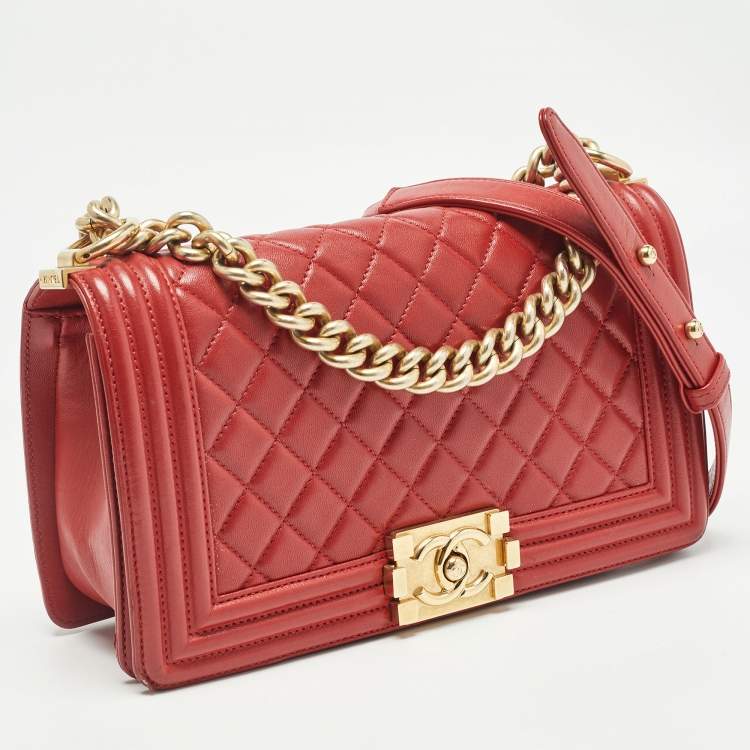 Pre Owned Chanel Red Quilted Leather Medium Boy Flap Bag