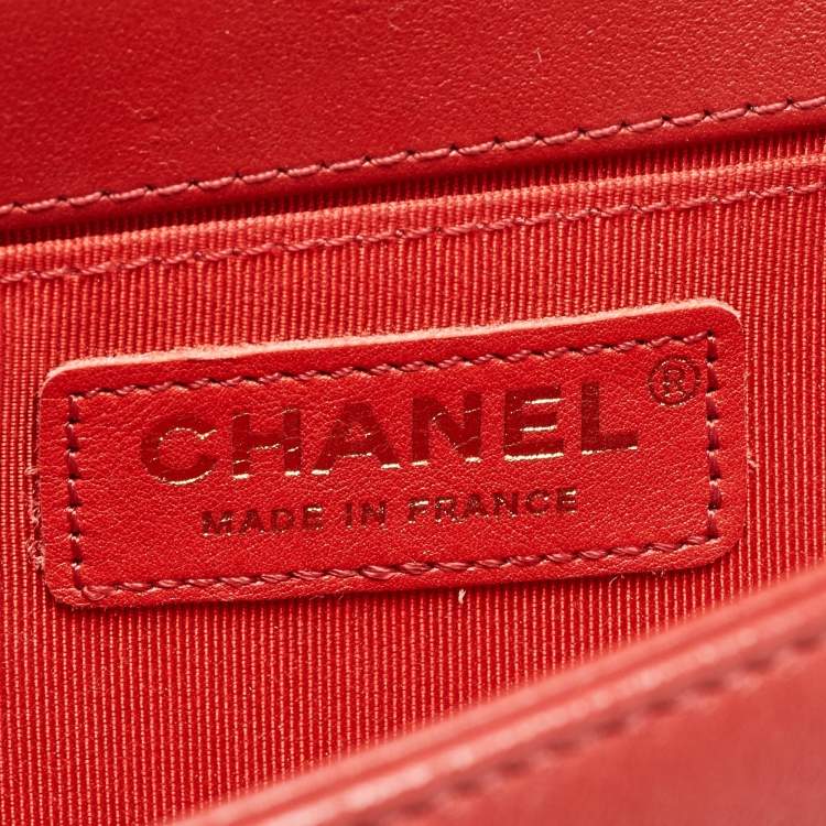 Pre Owned Chanel Red Quilted Leather Medium Boy Flap Bag