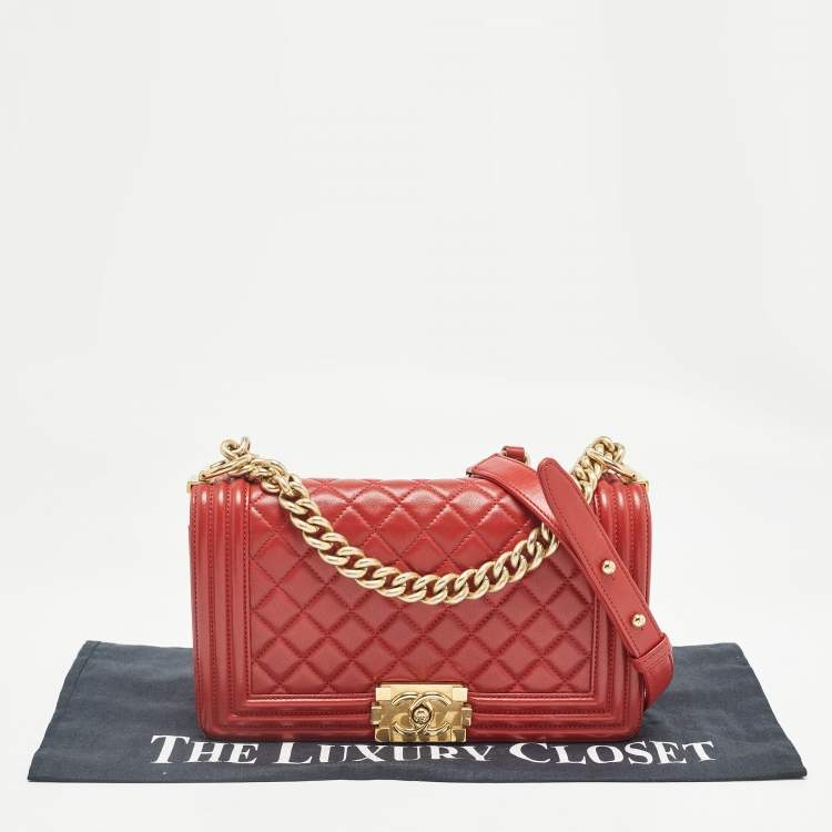Pre Owned Chanel Red Quilted Leather Medium Boy Flap Bag