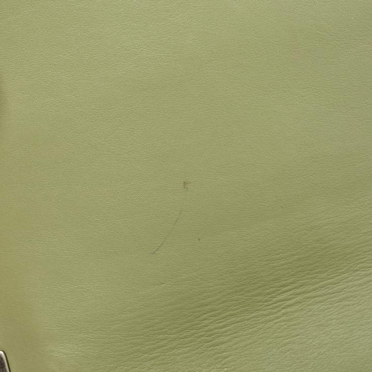 Pre Owned Chanel Green Chevron Leather Medium Boy Flap Bag