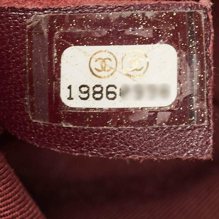 Pre Owned Chanel Green Chevron Leather Medium Boy Flap Bag