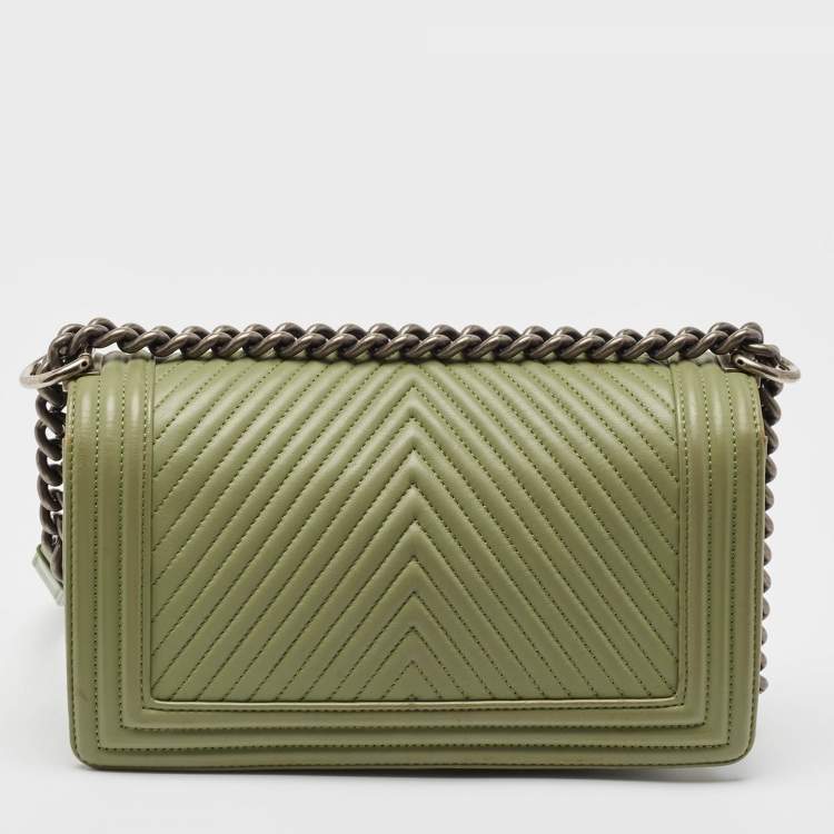 Pre Owned Chanel Green Chevron Leather Medium Boy Flap Bag
