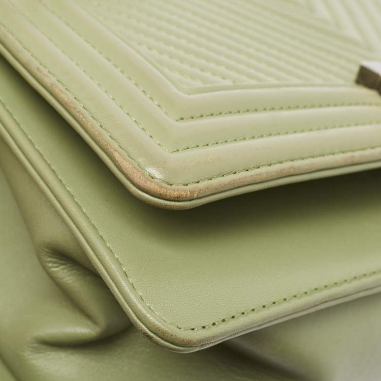 Pre Owned Chanel Green Chevron Leather Medium Boy Flap Bag