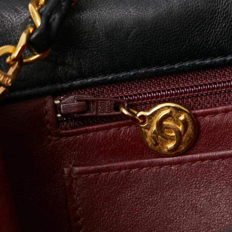 Pre Owned Chanel Black Leather Diana Flap Bag