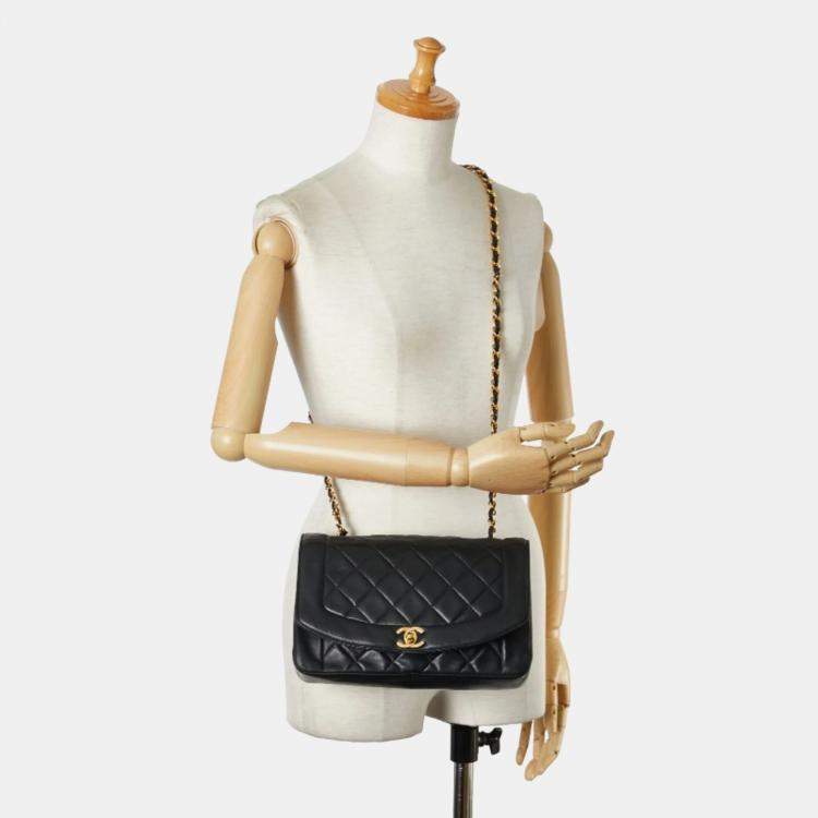 Pre Owned Chanel Black Leather Diana Flap Bag