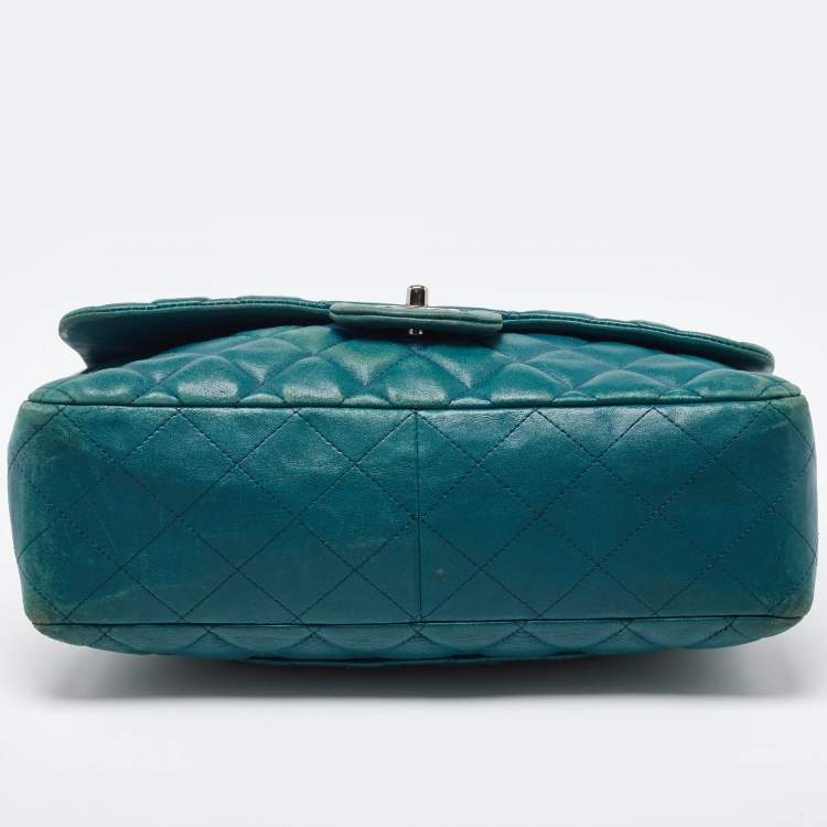 Pre Owned Chanel Green Quilted Leather Jumbo Classic Double Flap Bag
