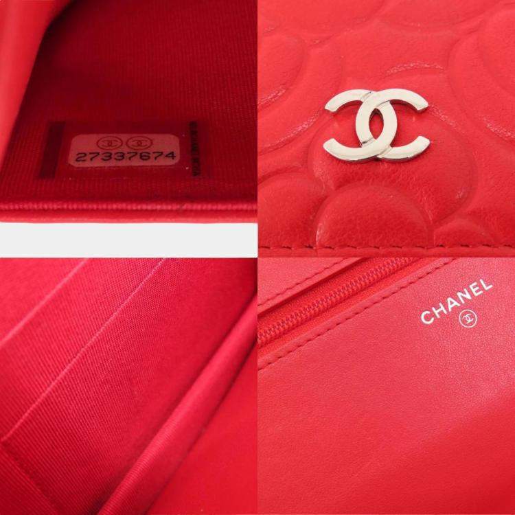 Pre Owned Chanel Red Camellia Leather Embossed Wallet On Chain
