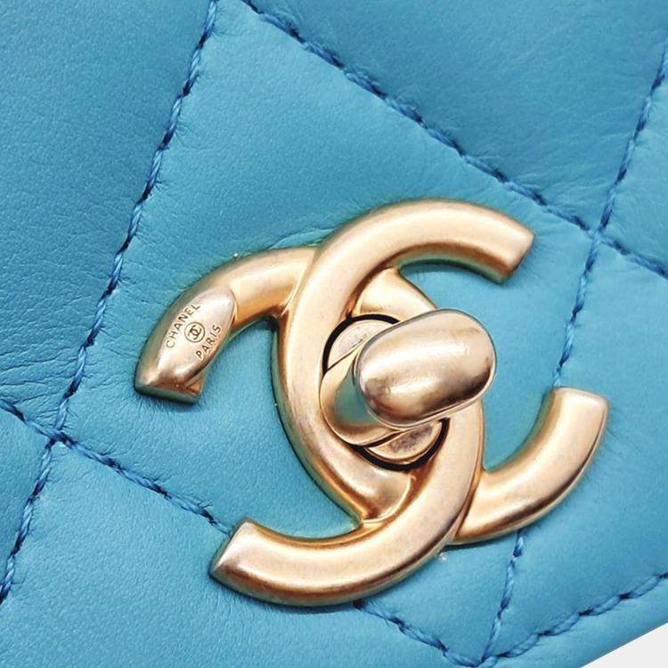 Pre Owned Chanel Blue Leather Chain Mini Crossbody bag