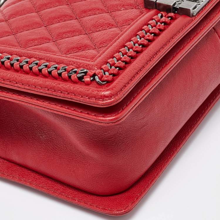 Pre Owned Chanel Red Quilted Leather Medium Chain Around Boy Flap Bag