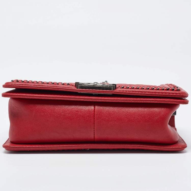 Pre Owned Chanel Red Quilted Leather Medium Chain Around Boy Flap Bag