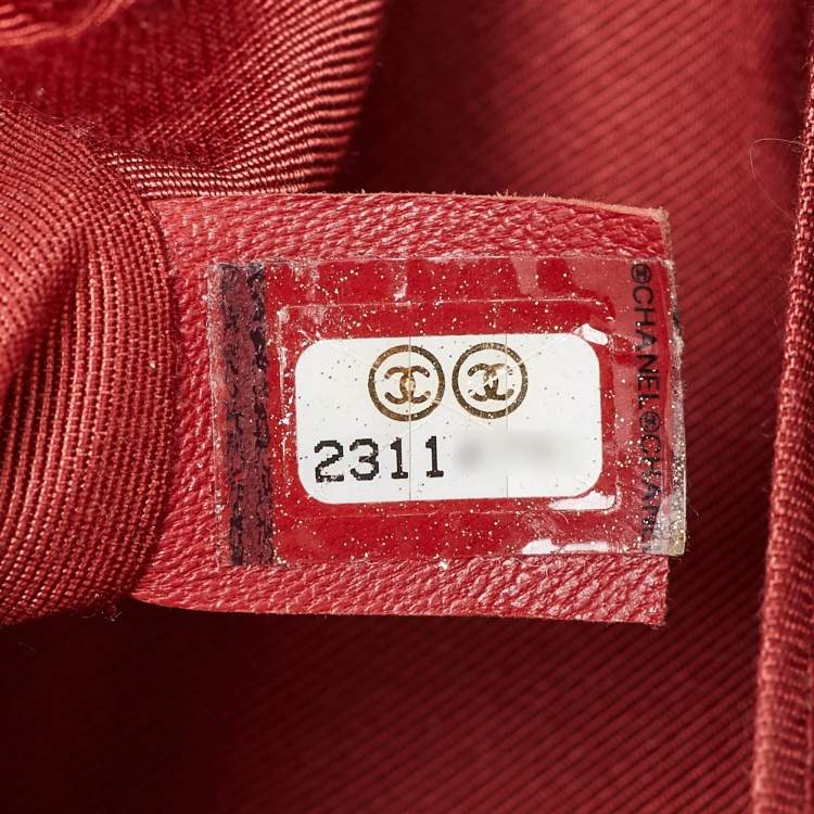 Pre Owned Chanel Red Quilted Leather Medium Chain Around Boy Flap Bag