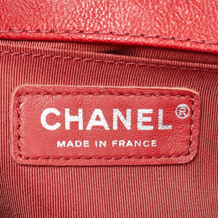 Pre Owned Chanel Red Quilted Leather Medium Chain Around Boy Flap Bag