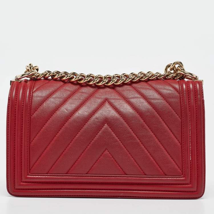 Pre Owned Chanel Red Chevron Leather Medium Boy Flap Bag