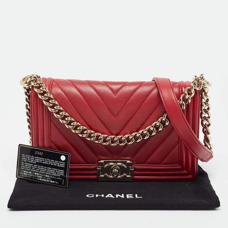 Pre Owned Chanel Red Chevron Leather Medium Boy Flap Bag