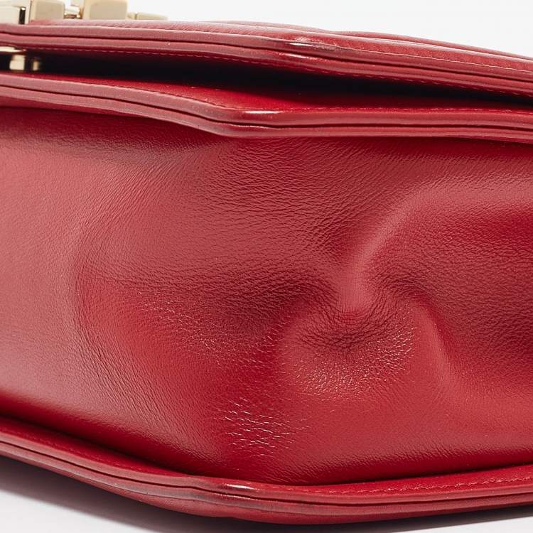 Pre Owned Chanel Red Chevron Leather Medium Boy Flap Bag